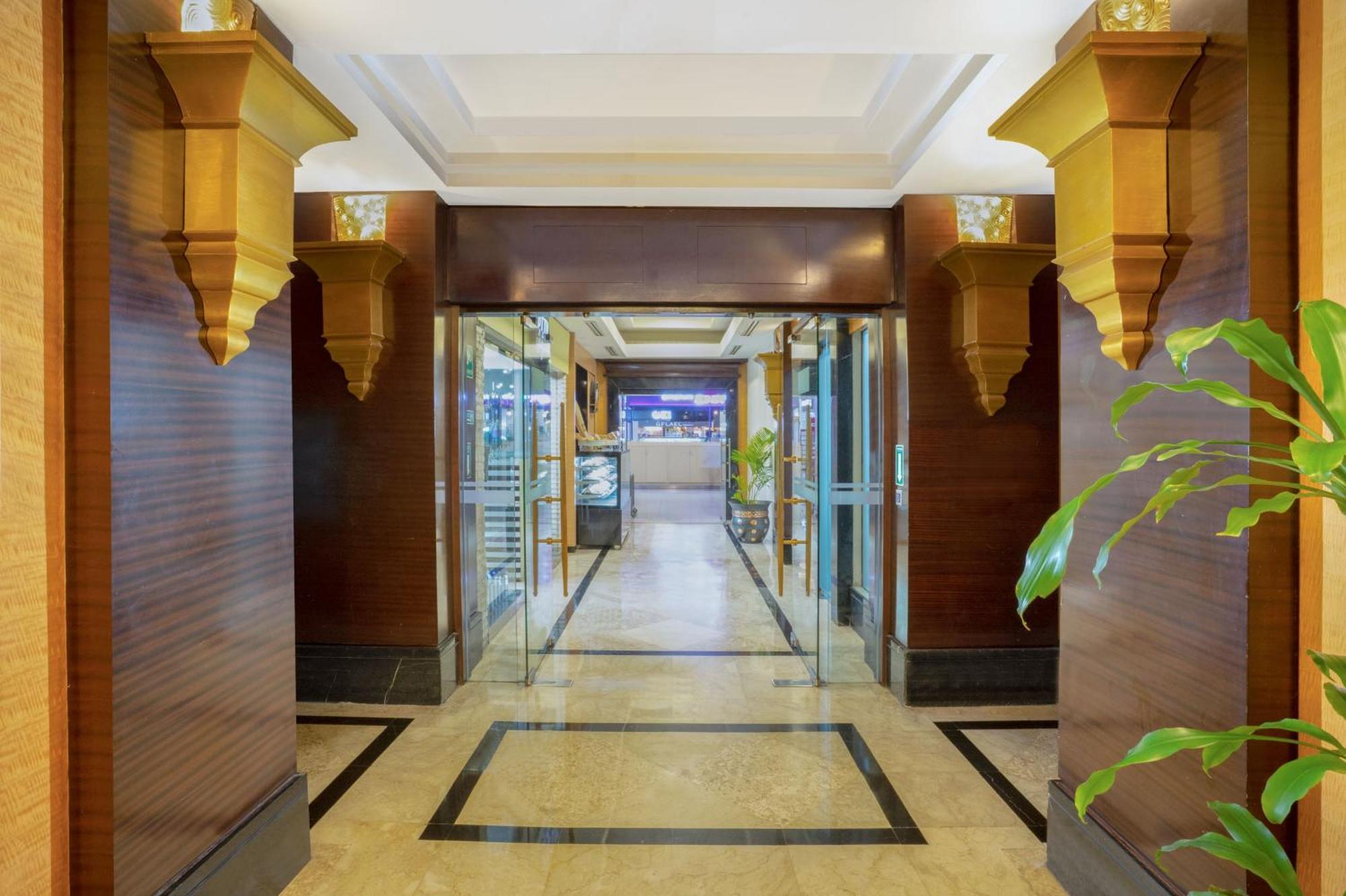 فندق سيمارانغفي  فندق سيبوترا سيمارانج المظهر الخارجي الصورة